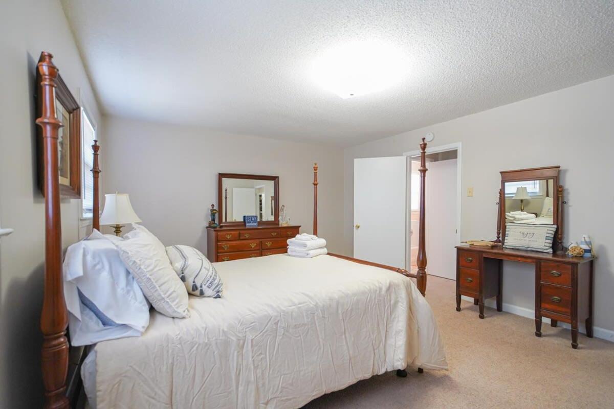 2Br Pet Friendly Home In Sneads Ferry With Parking Extérieur photo