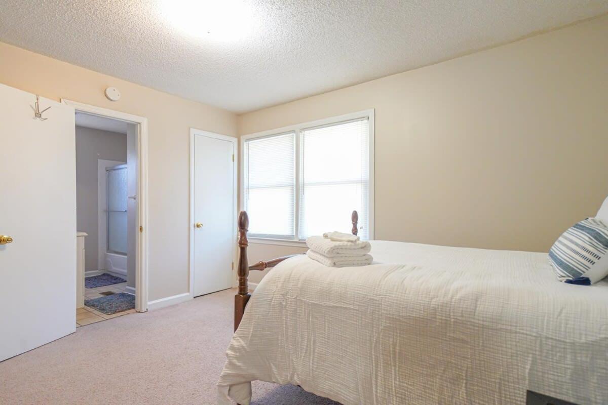 2Br Pet Friendly Home In Sneads Ferry With Parking Extérieur photo