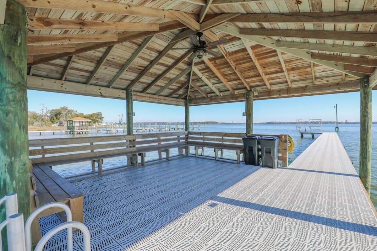 2Br Pet Friendly Home In Sneads Ferry With Parking Extérieur photo
